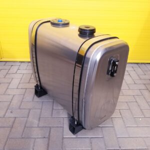 Hydraulic oil tank, rear mounting 180 ltr. Aluminium 65x35x90 with filter