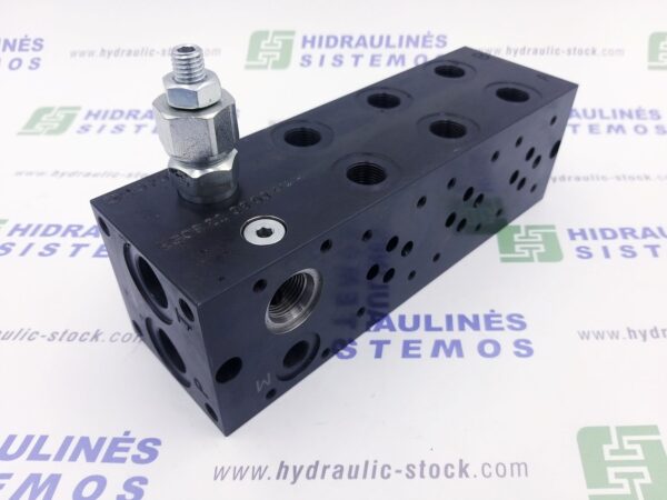 Hydraulic manifold NG6x3 ES0621-38-03 vith relief valve and place for 2/2 valve