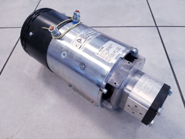 Electric motor 24V 5.5 kW with pump 8.2cc