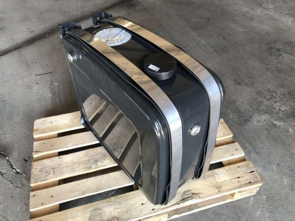 Hydraulic oil tank, side mounting 135 ltr. Steel 63x71x35 CH13633