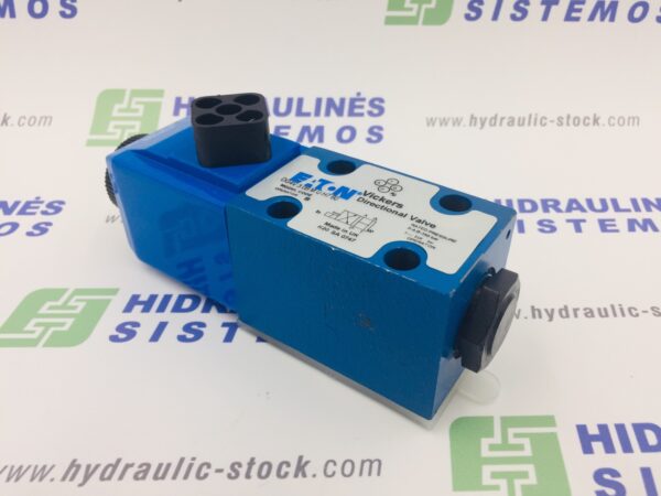 Solenoid-operated directional valve NG6 4/2, spool type 0B H-X, 220 VAC, DG4V-3 0B MUC660 Danfoss