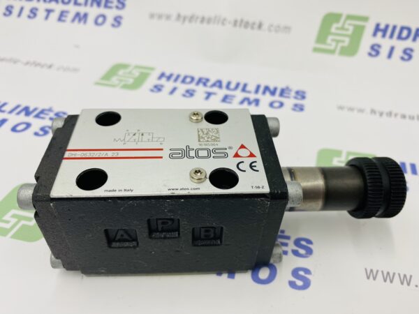 Solenoid-operated directional valve NG6 4/2, spool type 22AL (P-B.A.T.)–(P-A.B.T.), 024 VDC, ATOS
